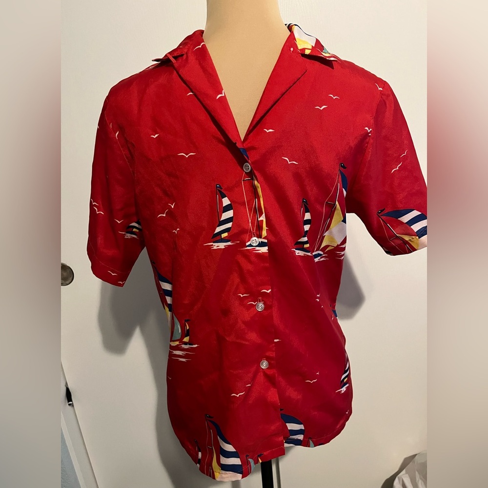 Cool Vintage 1980s Cheryl Tiegs Red Sailboat Top Blouse womens  6 small Nautical